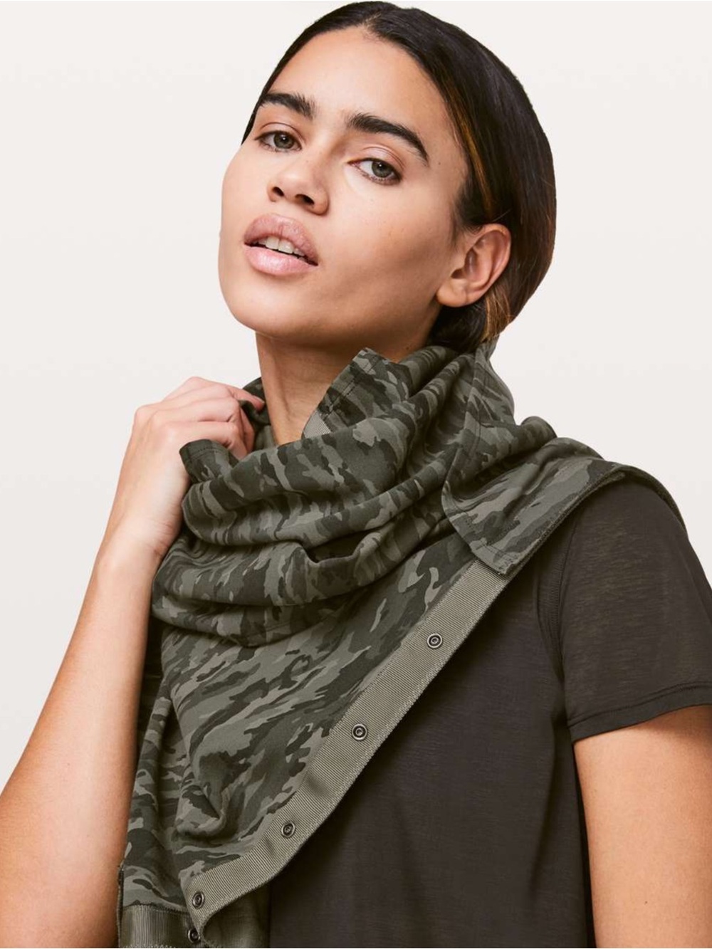Lululemon Vinyasa Infinity Wear Scarf | Camo Green Snap Wrap